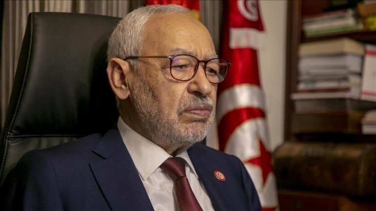 تونس.. الغنوشي يدخل إضراباً عن «الطعام والدواء» داخل المستشفى