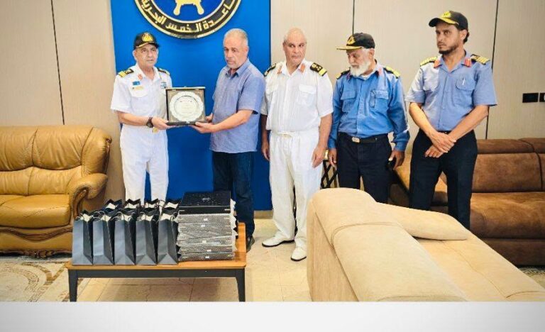 بعد سنوات من الخدمة.. قاعدة «الخمس البحرية» تحتفي بمنتسبيها المتقاعدين