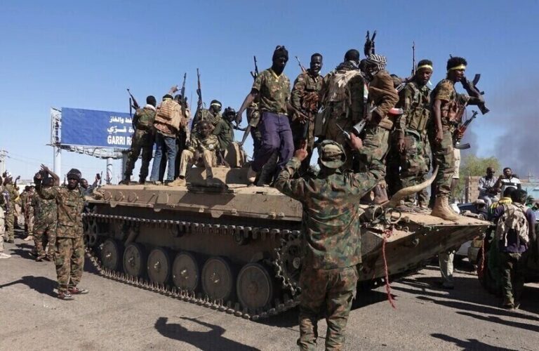 مقتل قائد بارز لـ«الدعم السريع».. الجيش السوداني يضبط ترسانة ضخمة من الأسلحة