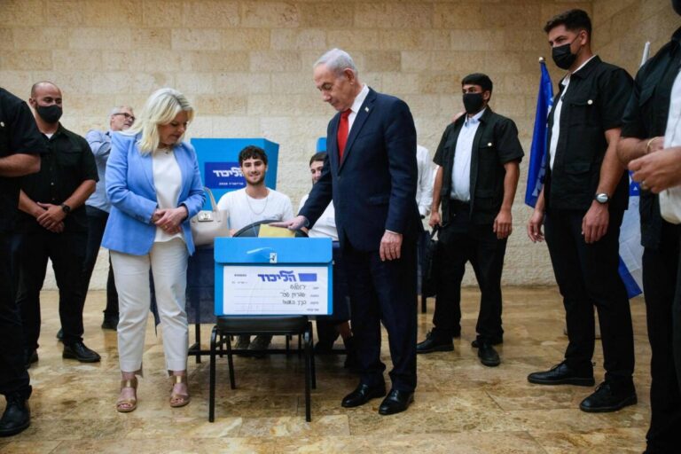 نتنياهو يحسم موقفه: لن أعتزل السياسة حتى إذا خسرت الانتخابات