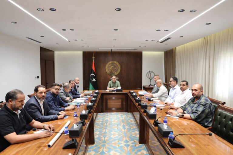 الدبيبة: إعطاء الأولوية للمناطق التي تشهد نقصاً في المياه