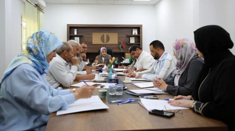 التربية تبحث تنظيم «معلمي الاحتياط» وسد العجز في المدارس