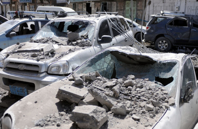 54 غارة سعودية على 5 محافظات يمنية.. والحوثيون يعلنون سقوط قتلى وجرحى
